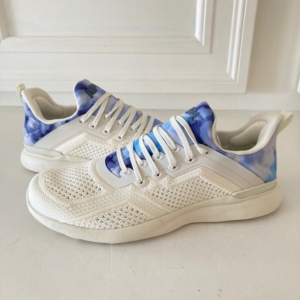 APL Techloom Tracer Slip On Sneakers White & Blue Sz 8